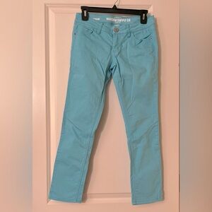 ~Turquoise skinny jeans 
~Mossimo Supply Company
~Women’s size 5/6
